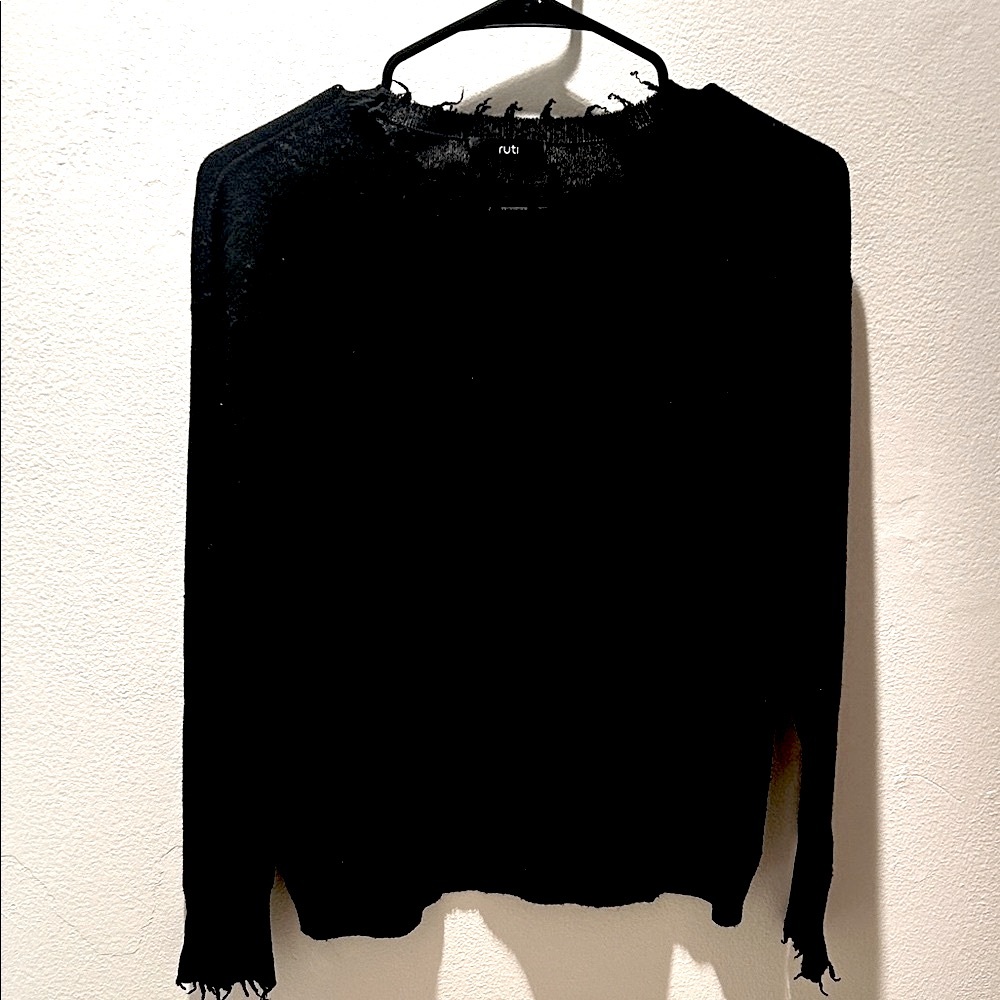 ▪️Ruti ▪️Black Sweater